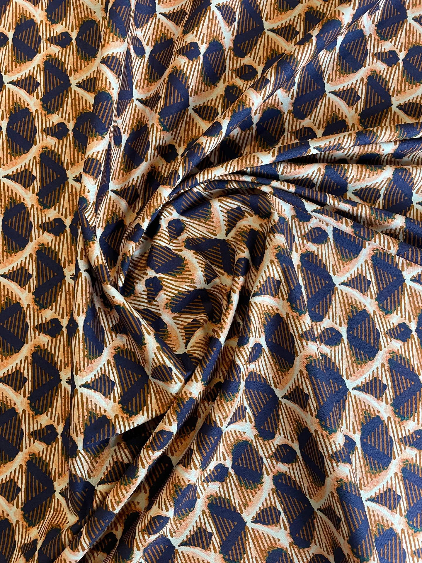 Popeline de coton à motifs imprimés