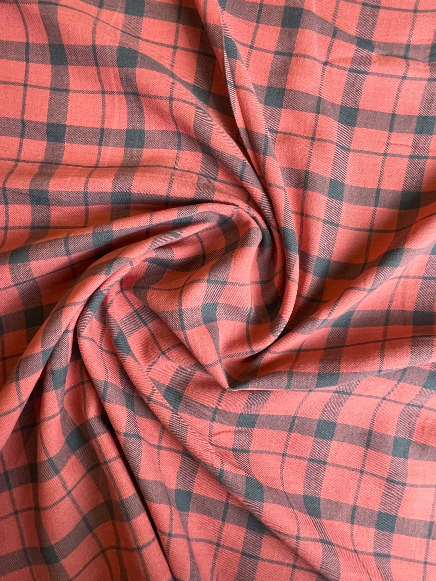 Tartan rose et gris