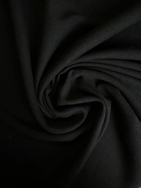 Lainage synthétique noir