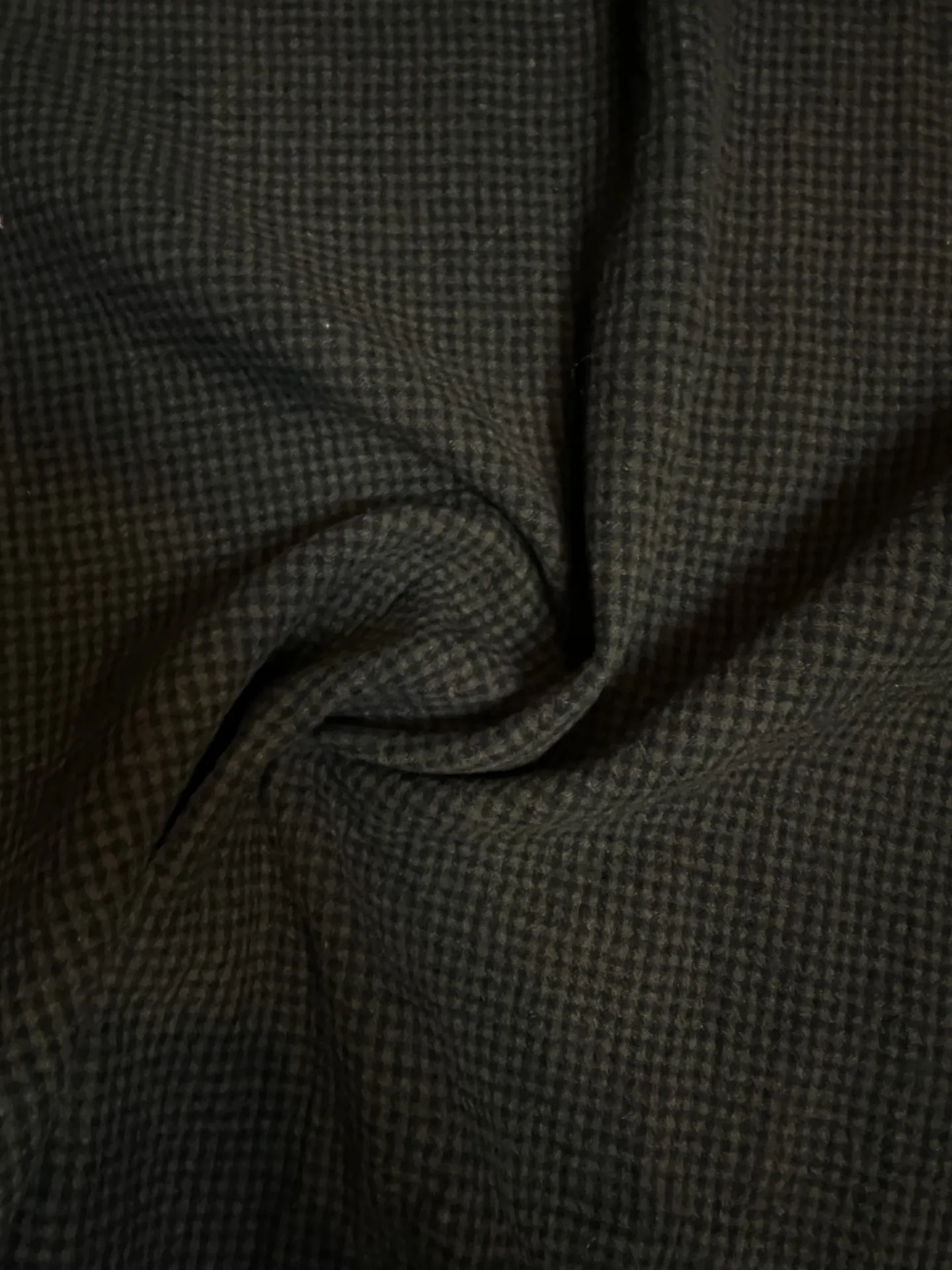 Drap de laine à petits carreaux noir et kaki